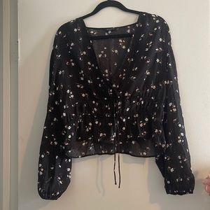 ❌SOLD❌🤍DYNAMITE🤍 Floral Blouse